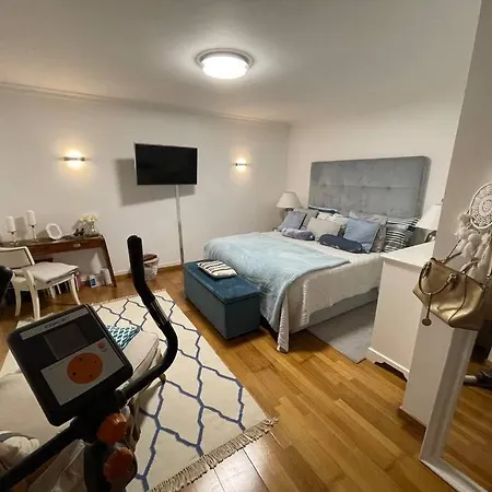 Condominio Encantador Com Piscina E Jardim アパート *