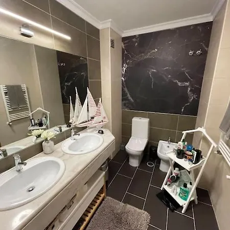 Condominio Encantador Com Piscina E Jardim アパート *