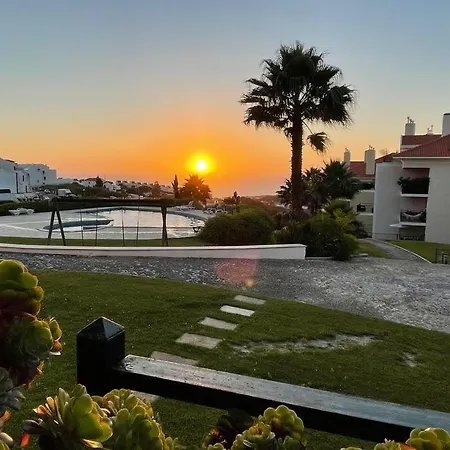 Condominio Encantador Com Piscina E Jardim Ericeira