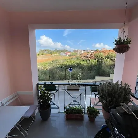 Condominio Encantador Com Piscina E Jardim Ericeira